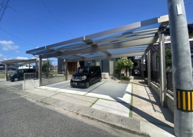 岡山市北区の新築外構施工例_スタイリッシュなカーポート