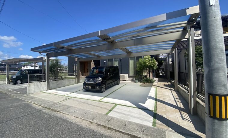岡山市北区の新築外構施工例_スタイリッシュなカーポート